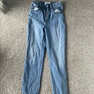 Abercrombie Ultra High rise straight jeans